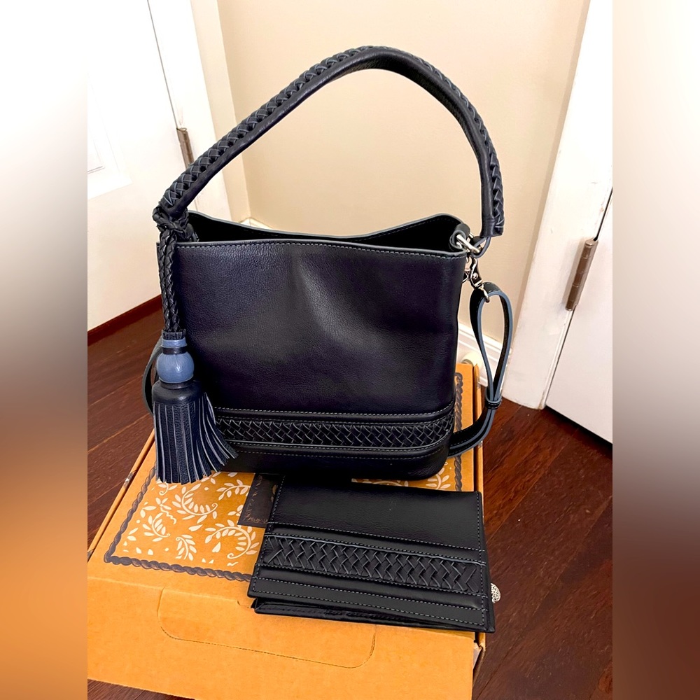 Brighton Caldera Bucket Bag w/ matching wallet!